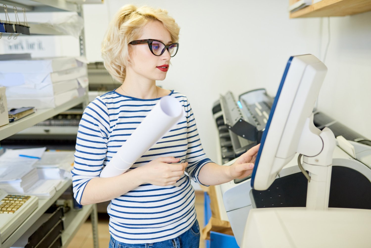 How Many Business Cards Should You Order? A Quantity Guide